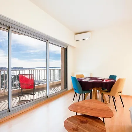 Apartment Violet, Bord De Cannes